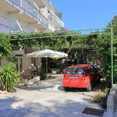 With A Parking Space - 18332 * Makarska