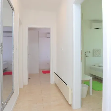 With A Parking Space - 18332 Apartment Makarska