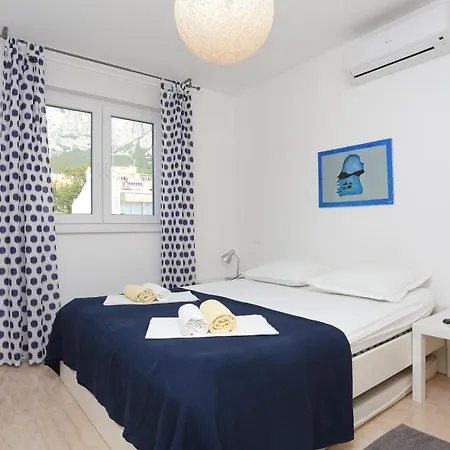 Apartment With A Parking Space - 18332 Makarska