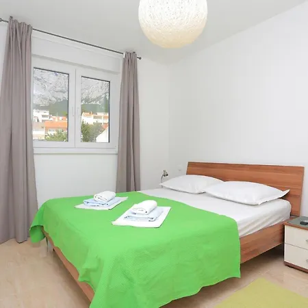 Apartment With A Parking Space - 18332 *
