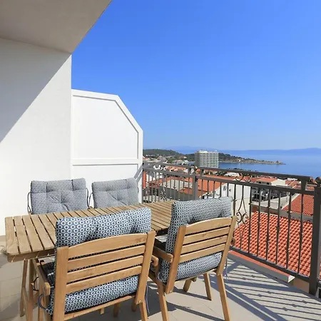 With A Parking Space - 18332 * Makarska